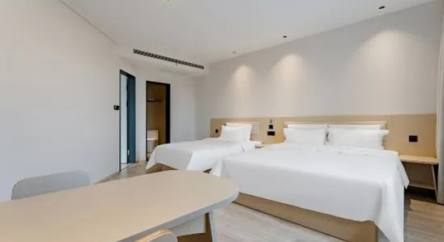 Семейный люкс Hi Inn (Shangqiu Normal University Pingyuan Middle Road)