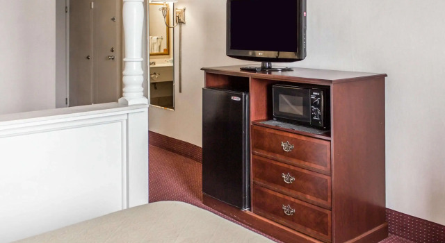 Двухместный люкс Quality Inn & Conference Center Franklin Downtown