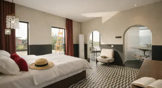 Двухместный люкс с видом на озеро Wild House Villa Sunset Lake View Coffee Designer Hotel