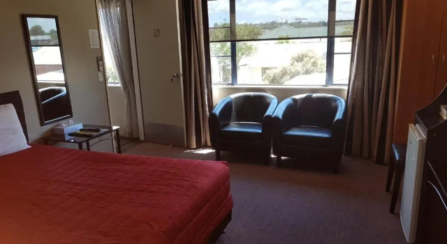 Двухместная студия Palm Court Motel