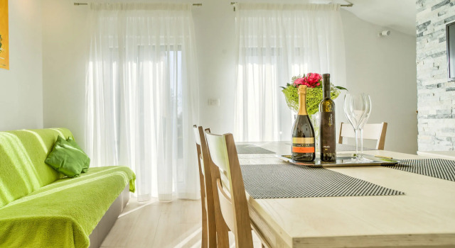 Holiday Home Dario, Забронировать Отель Отели Новиград 3 звезды, 3*