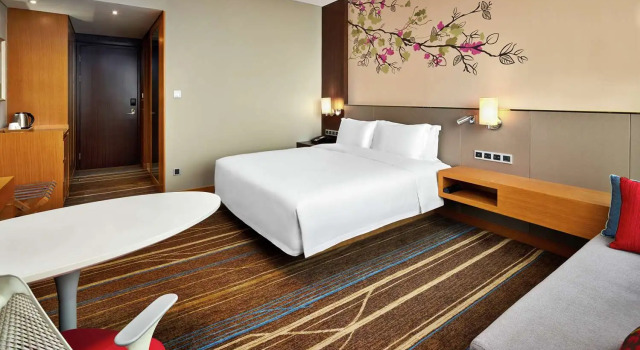 Двухместный номер с видом на город Hilton Garden Inn Shenzhen Bao'an