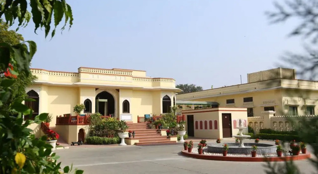 Sawai Man Mahal, Забронировать Отель Отели штата Раджастхана с парковкой, Парковка