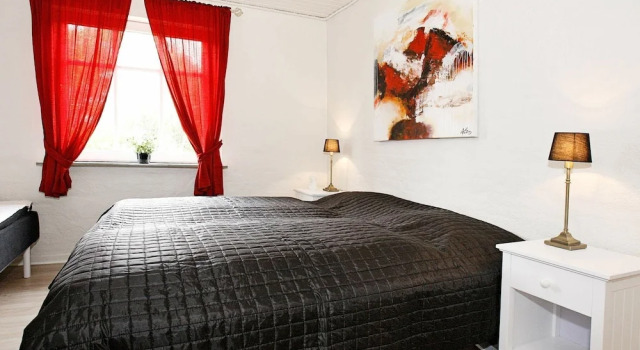 Enormous Holiday Home in Vestervig With Swimming Pool, Rezervovat Hotel  