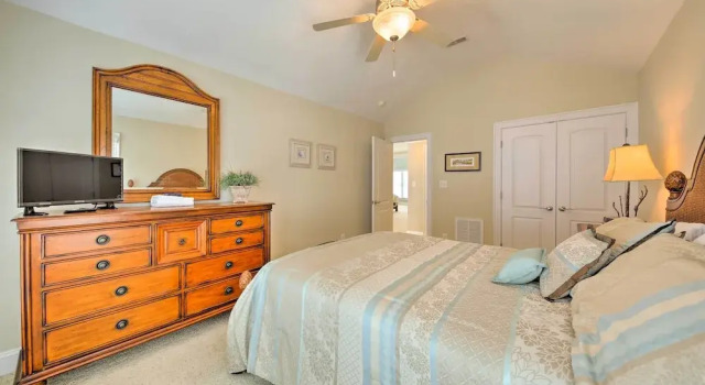 Manteo Waterfront Resort Home w/ 30-ft Dock!