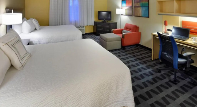 Четырёхместный номер Standard TownePlace Suites Joplin