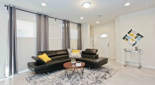 @westside Pool With Game Room & Video Game 5 Bedroom Home