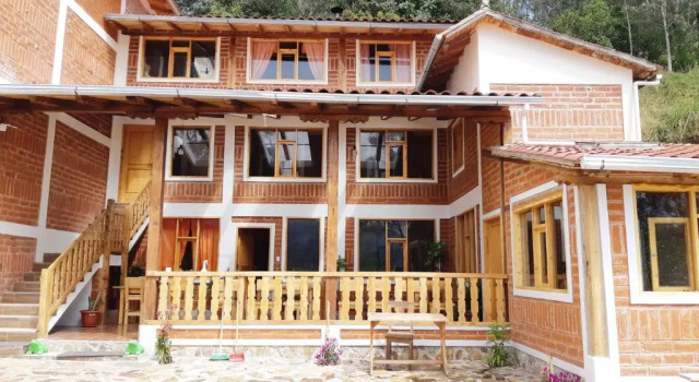 Hostal Cloud Forest, Rezerwuj Hotel Hotele w La Moya z parkingiem, Parking