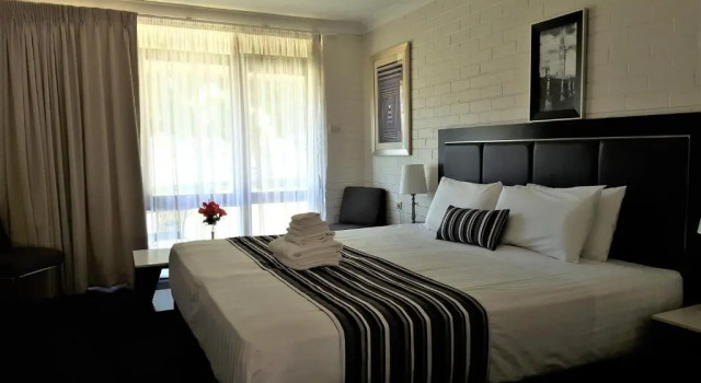 Номер Standard с видом на озеро Hibiscus Lakeside Motel