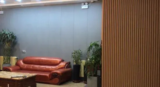 Blue Creek Fashion Hotel (Xinhua Road Gongyi Railway Station), Rezervovat Hotel Čeng-čou Henan