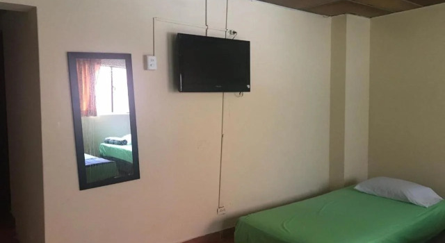Hotel Ayacucho Real, Foglalás Szálloda Szállodák Guayaquil medencével, Uszoda