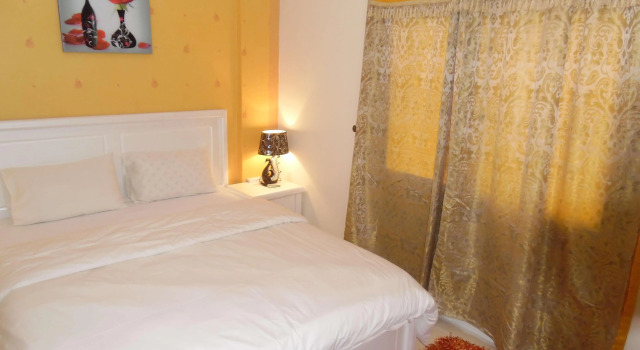 Leader Apartments 2, Book Lejlighed Hoteller i Fintas med parkering, Parkering