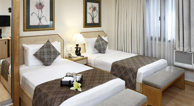 Номер Deluxe Manila Lotus Hotel