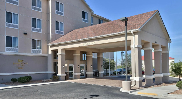 Кровать в общем номере Homewood Suites by Hilton Albuquerque Airport