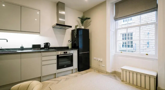 Студия Sun St Apartment 4