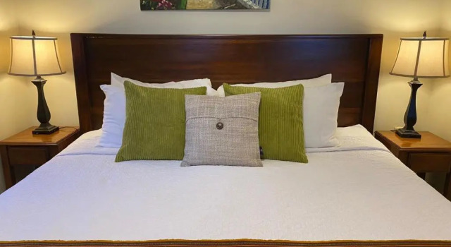 Palm Cove Cabins at Coconut Row, Rezervovat Hotel Hopkins Stann Creek