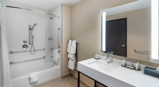 Двухместный номер La Quinta Inn & Suites by Wyndham Nashville Downtown Stadium