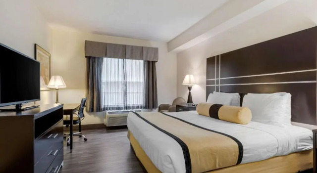 Номер Standard Best Western Plus Rockwall Inn & Suites
