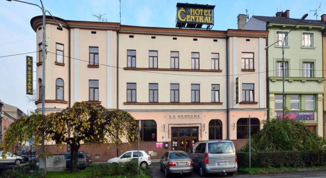 Hotel Central, Забронировать Отель Чески-Тешин Beskids