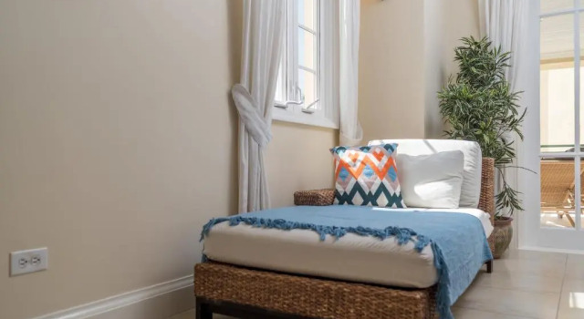 Номер Deluxe White Sands Beach Condos