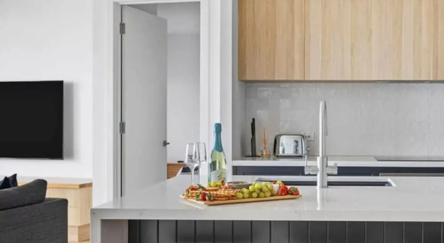 Апартаменты Beach Street Luxury 3 Bed With Beach Bay Views