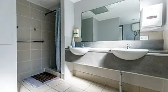 Кровать в общем номере (мужской номер) Homely Inn Hostel