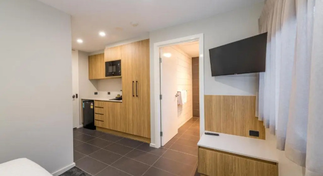 Студия AVENUE MOTEL APARTMENTS