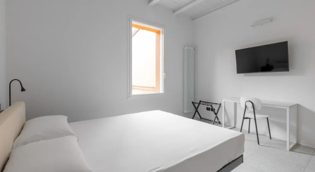 White Daisy Apartment by Wonderful Italy, Забронировать Апартаменты/квартира Болонья провинция Болонья, рядом с Башня Гарисенда