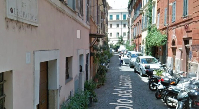 Luxury Art Apt With Terrace in Trastevere, Serviced by Hostmaker, Prenota Hotel Trastevere Roma