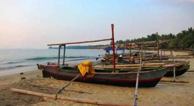 Villa Roca Layung, Buchen Sie Villa Villen in Carita, Villa