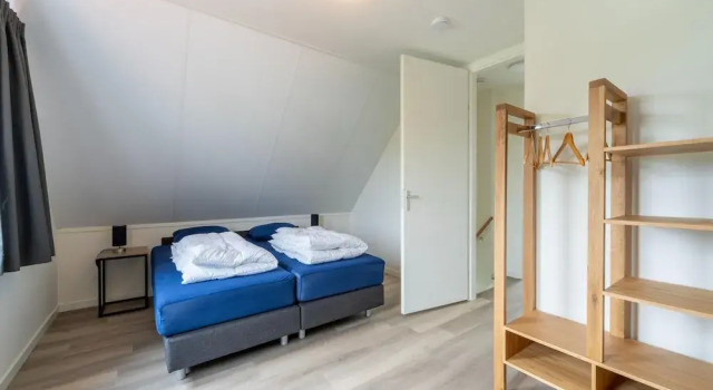 Holiday Home in South Holland by Stompaarde Plas, จอง โรงแรม Simonshaven Zuid-Holland
