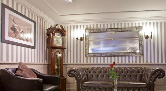 Cobo Bay Hotel