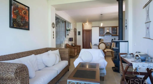 Galini Villa, 3 bdrms, sea views & private garden, Book Villa Afitos 
