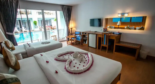 Трёхместный номер Deluxe Phi Phi Harbour View Hotel