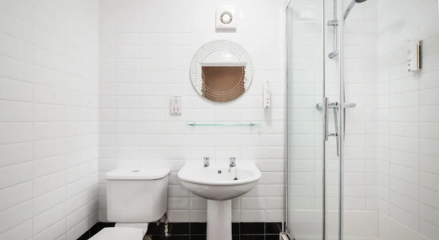 Трёхместный номер Standard c 1 комнатой Rooms Inn