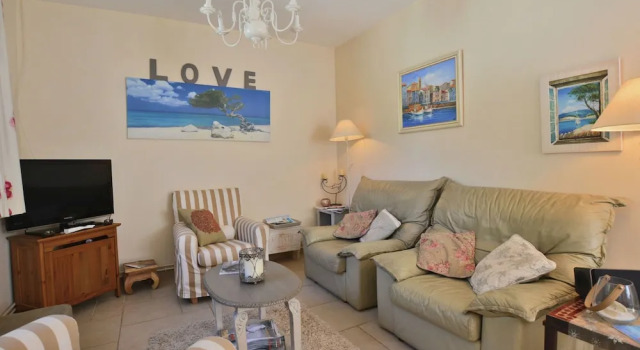 Villa in Garéoult with Private Pool, Забронировать Вилла Гареу Green Provence