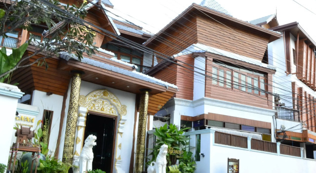 Sunday Villa Sirilanna Hotel, Забронировать Отель Отели Чиангмай 4 звезды, рядом с Chiang Mai Gate Market, 4*