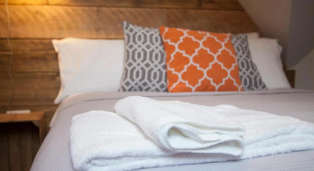 higgihaus #3a 2-3 Bed Small Groups Hip Location Sleeps 4-8, Забронировать Отель Отели Бристоля 4 звезды, рядом с Замковый парк, 4*