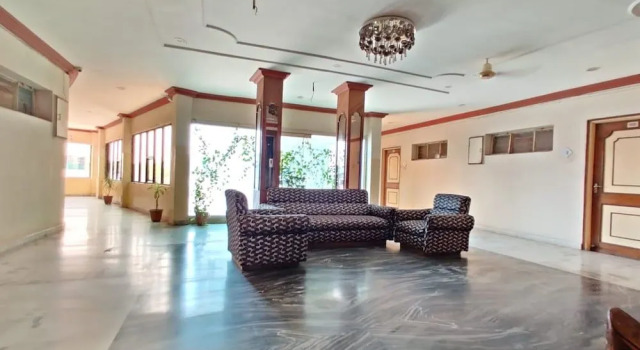 Hotel Raja