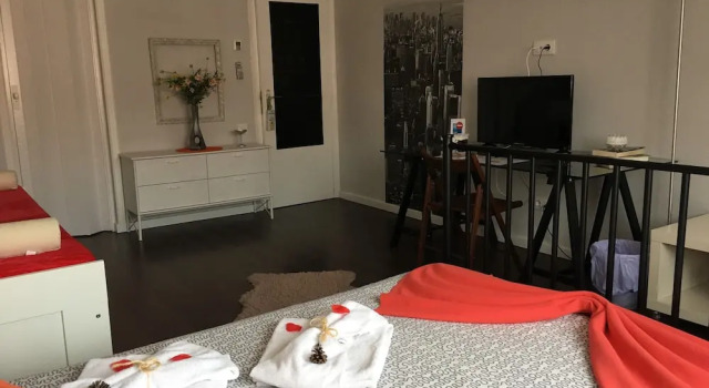 Miralles Home B&B, Забронировать Отель «постель и завтрак» Бельпуиг Urgell