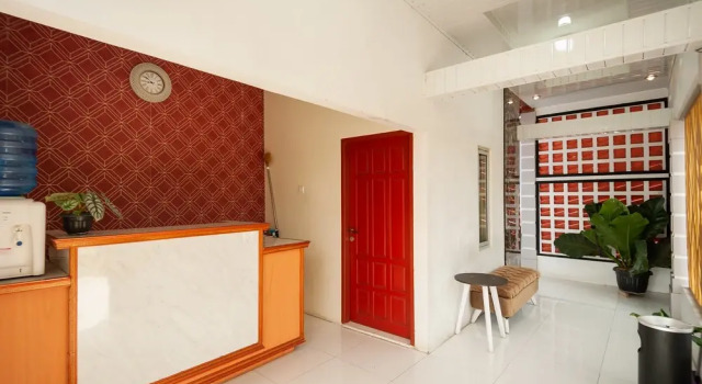RedDoorz Syariah Near RS Tentara Solok