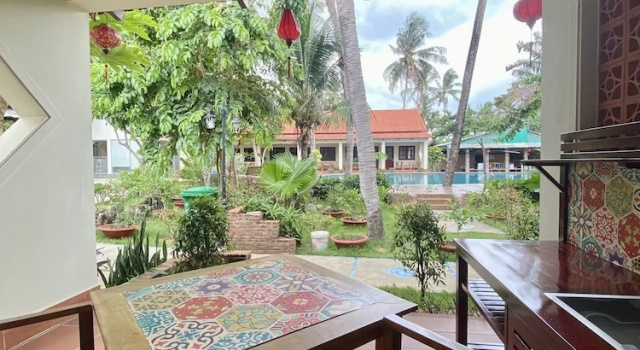Номер Standard с видом на бассейн Hula Hula Seafront Phu Quoc