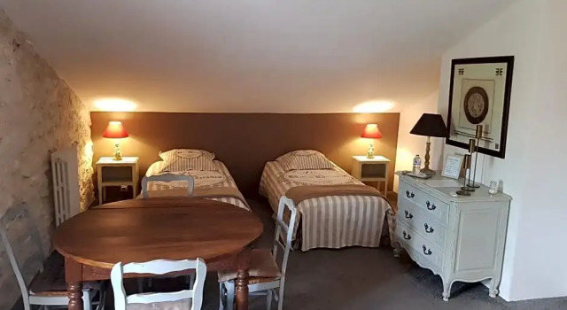 La Demeure du Pressoir-La Maison des Chats, Rezerwuj Hotel Cuxac-dʼAude Aude