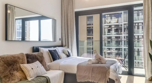 Elegant Studio w Balcony View Near Downtown Dubai, Забронировать Апартаменты/квартира Отели Даунтаун Дубая с парковкой, Парковка
