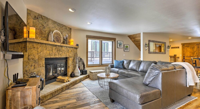 Апартаменты Frisco Home w/ Mountain Views: Walk to Main St!