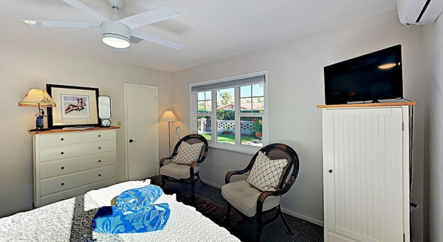Flamingo House 2 Bedrooms 2 Bathrooms Home, Забронировать Отель Палм-Спрингс Coachella Valley, рядом с Camelot Park Family Center