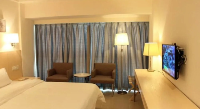 Shenzhen White House Hotel, Забронировать Отель Отели Xin'an 3 звезды, рядом с Спортивный центр уезда Сисян, 3*