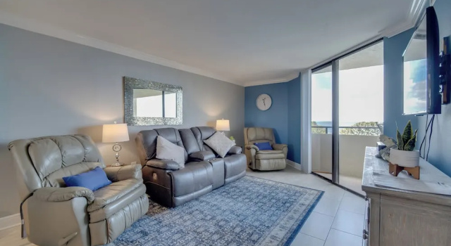 Апартаменты c 1 комнатой с балконом Remarkable Hudson Condo w/ Coastal Views!