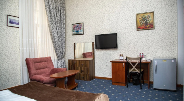 Port Hotel