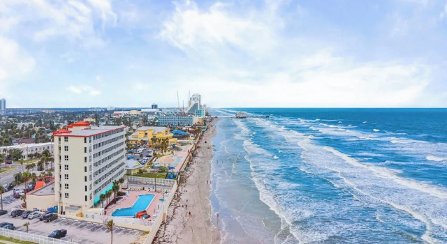 Harbour Beach Resort 203, Забронировать Курортный отель Отели Дейтона-Бич 3 звезды, рядом с Парк на пляже Breakers, 3*